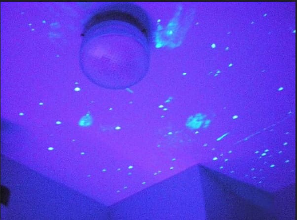 Badly painted star ceiling